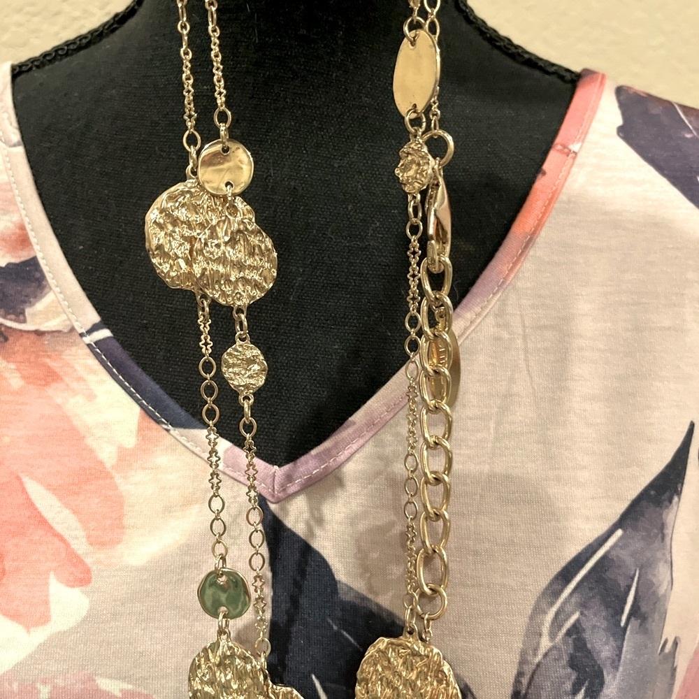 N119 Extra long Chico’s Gold Hammered Disks Necklace - Picture 3 of 5